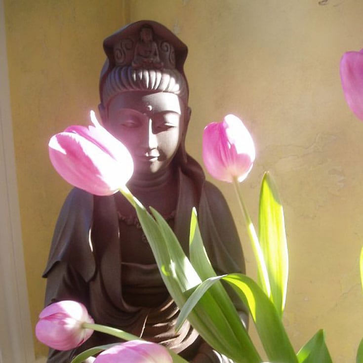 Quan Yin. Robbi Baba.