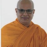 Buddhist monk encourages athletes at 2012 London Olympics