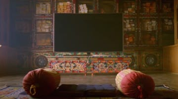 ladakh, monastery, india, samsung, tv, binge, marathon, netflix, technology, lion's roar, buddhism, contest, catch up grant
