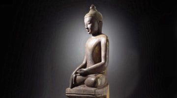 Buddha shakyamuni sculpture in wood and lacquer.