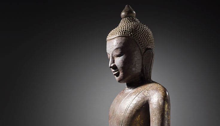 Buddha shakyamuni sculpture in wood and lacquer.