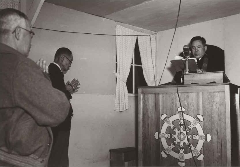 Buddhist service at Manzanar Relocation Center in California, where many Japanese Americans were incarcerated during the Second World War (1943). Photo courtesy the Library of Congress, Prints & Photographs Division LC-A35-6-M-36.