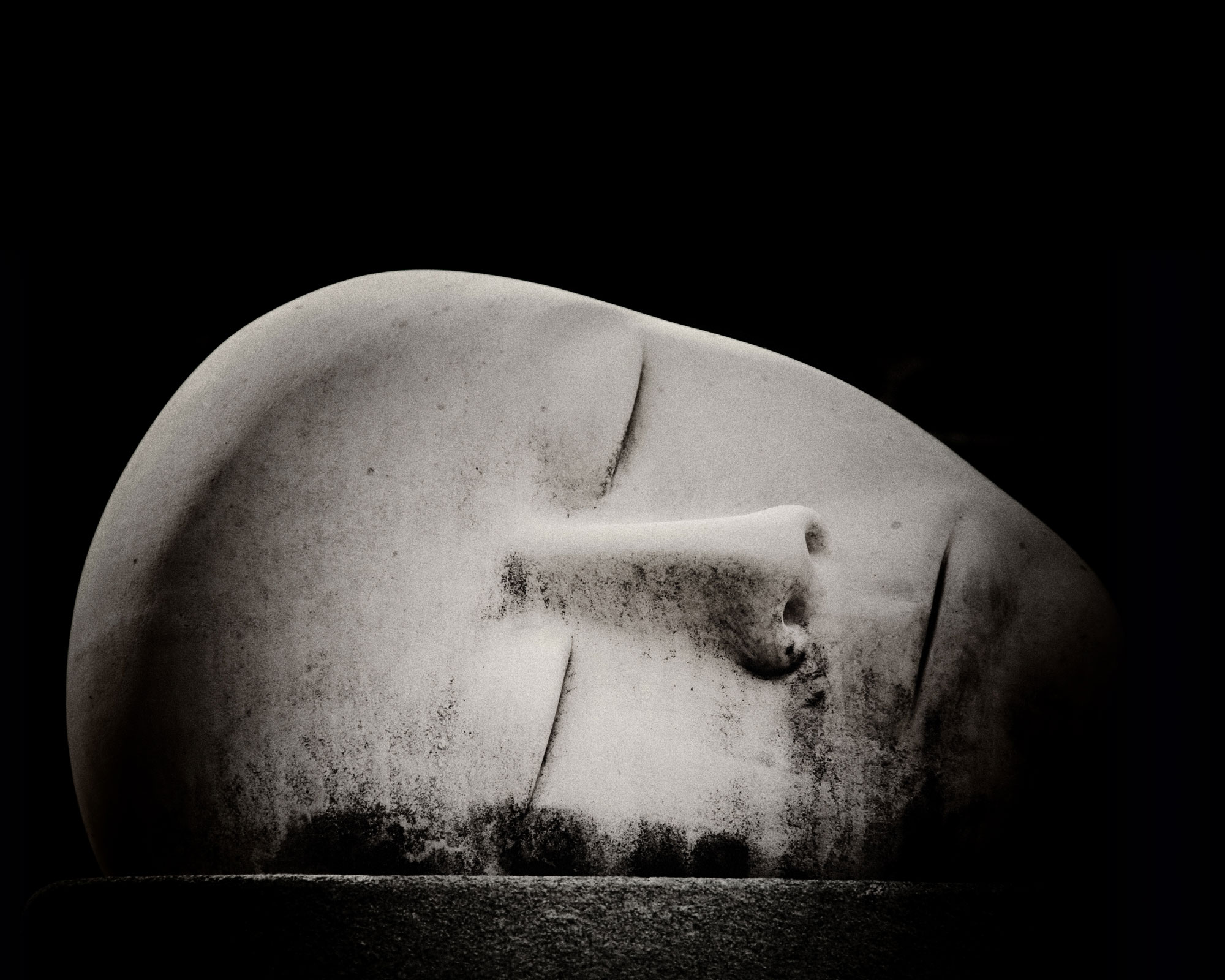 Sculpture of a face.