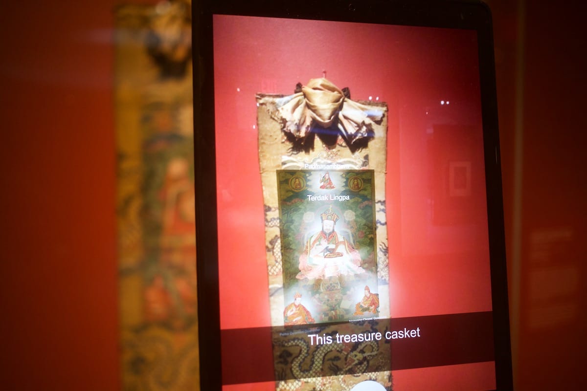 Augmented reality over Tibetan art.