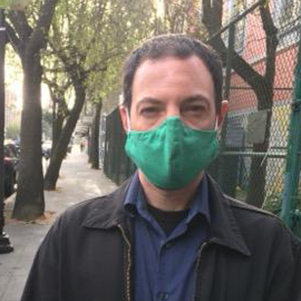 Jamie Kimmel wearing mask