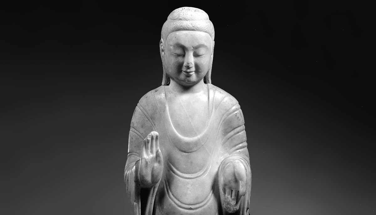 Buddha Shakyamuni statue