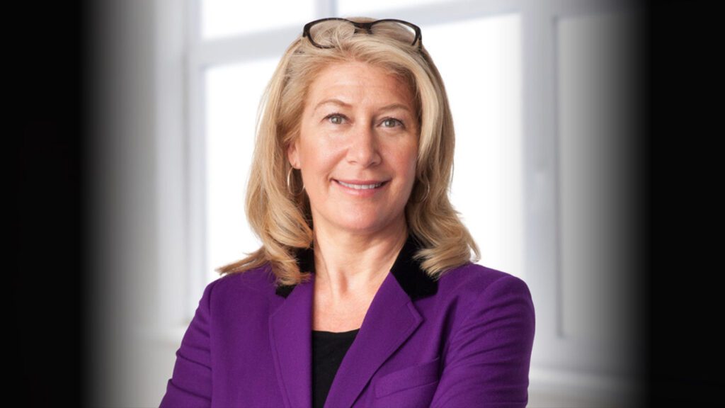 Lisa Miller headshot
